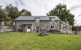 Stunning Barn Conversion With Hot Tub And Alpacas - Ty Cerrig Barn